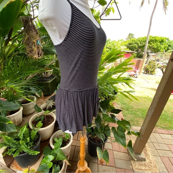 6 for $20♥️ Old Navy romper with black and white stripes - Picture 4 of 7